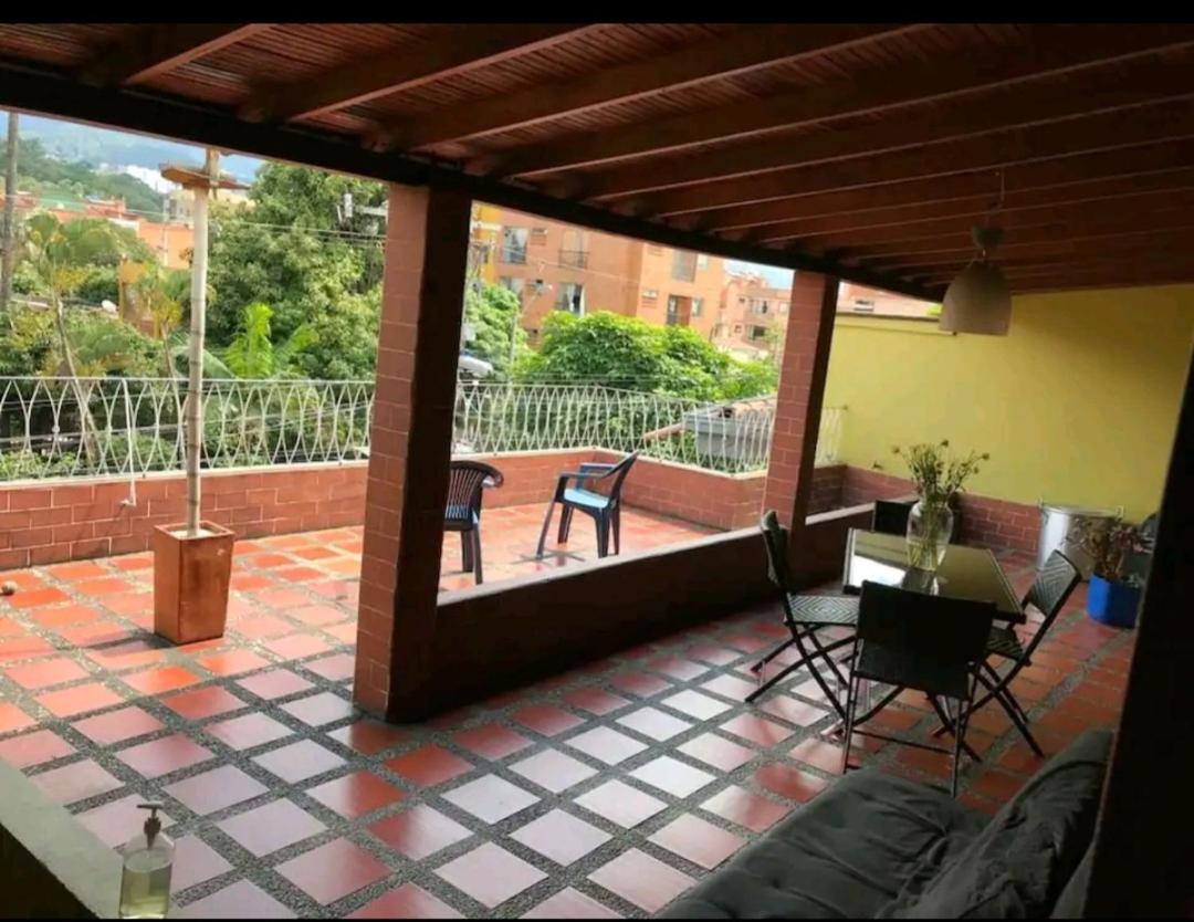 Alcobas Con Desayuno Incluido Bano Compartido *