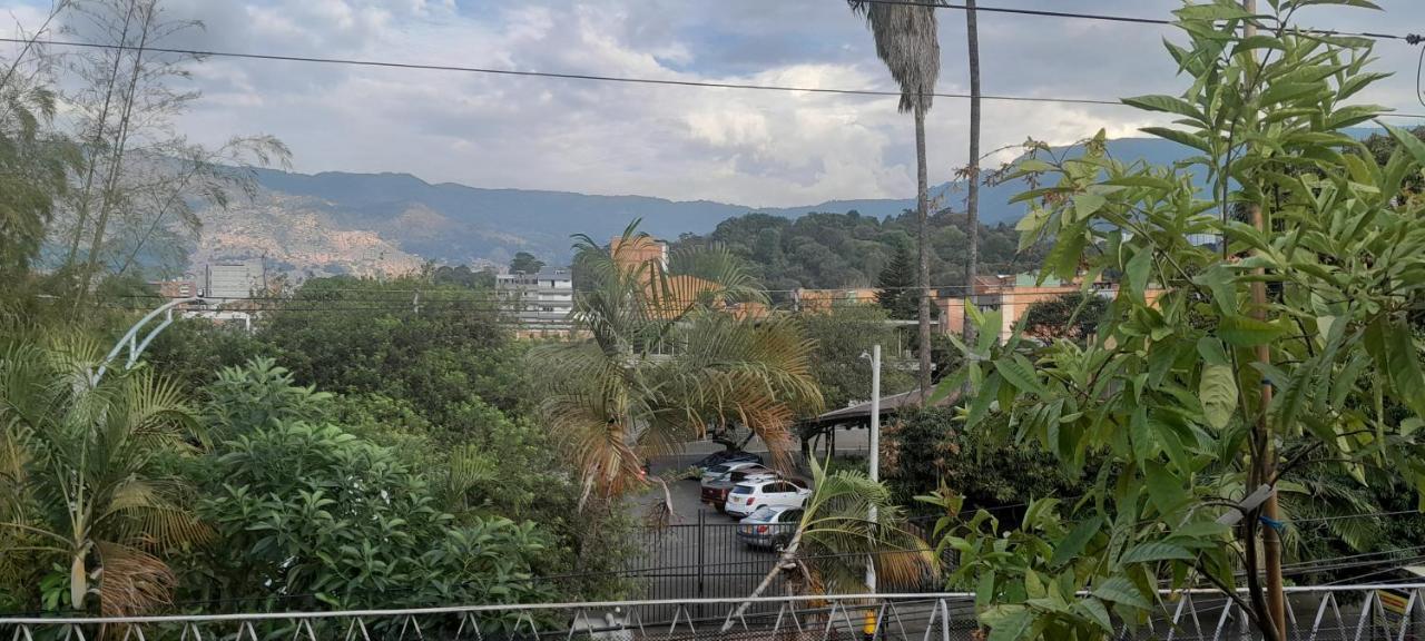 Homestay Alcobas Con Desayuno Incluido Bano Compartido Medellin